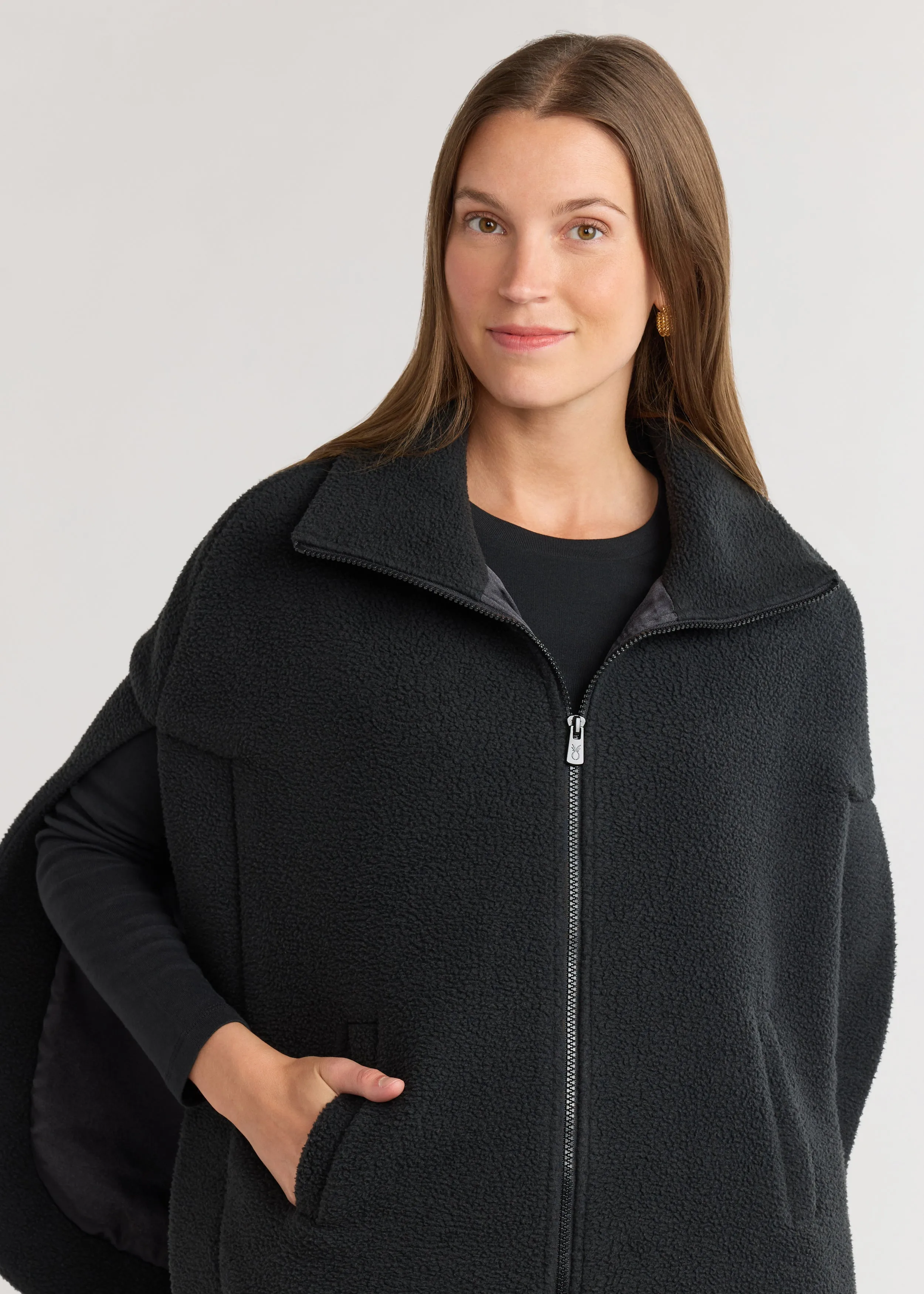 Ashford Poncho in Sherpa Fleece (Black)